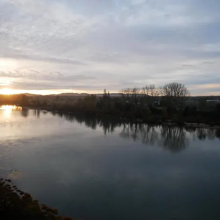 Hotel Restaurant Cote Garonne Le Balcon Des Dames - Fauillet Marmande - Vue Panoramique Bord De Garonne Climatisees 3*