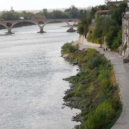 Restaurant Cote Garonne Le Balcon Des Dames - Fauillet Marmande - Vue Panoramique Bord De Garonne Climatisees Hotel Tonneins