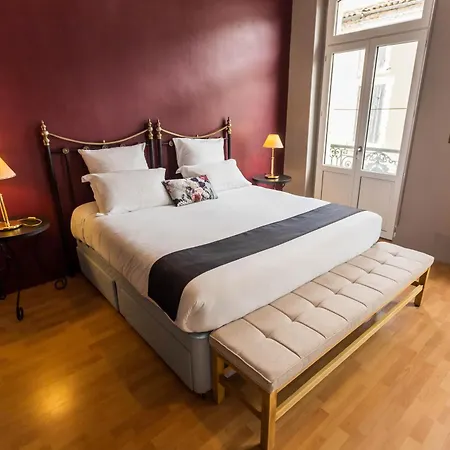 Cote Garonne Le Balcon Des Dames -Hotel Et Restaurant- Tonneins Fauillet Marmande - Panorama Sur Garonne-Climatise- Accueil Velo- Soiree Etape- Chambre Famille- Etape Et Sejour Touristique- Отель Tonneins