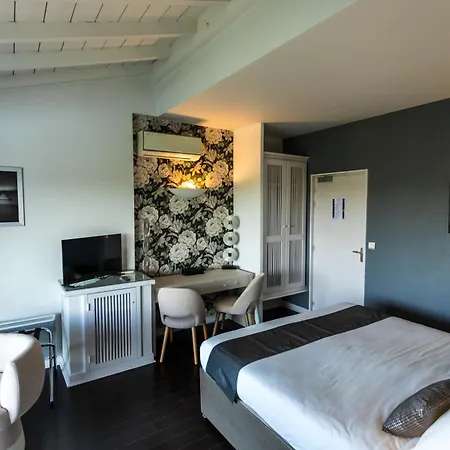 Cote Garonne Le Balcon Des Dames -Hotel Et Restaurant- Tonneins Fauillet Marmande - Panorama Sur Garonne-Climatise- Accueil Velo- Soiree Etape- Chambre Famille- Etape Et Sejour Touristique- 3* Tonneins