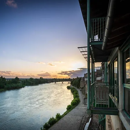 Cote Garonne Le Balcon Des Dames -hotel Et Restaurant- Fauillet Marmande - Panorama Sur Garonne-climatise- Accueil Velo- Soiree Etape- Famille- Etape Et Sejour Touristique-