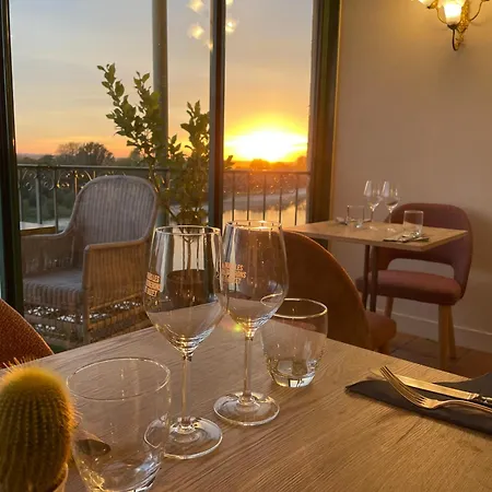 Cote Garonne Le Balcon Des Dames -hotel Et Restaurant- Fauillet Marmande - Vue Panoramique Bord De Garonne Climatisees 3*