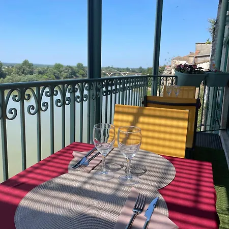 Restaurant Cote Garonne Le Balcon Des Dames - Fauillet Marmande - Vue Panoramique Bord De Garonne Climatisees Hotel