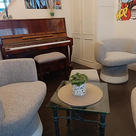 Cote Garonne Le Balcon Des Dames -Hotel Et Restaurant- Tonneins Fauillet Marmande - Panorama Sur Garonne-Climatise- Accueil Velo- Soiree Etape- Chambre Famille- Etape Et Sejour Touristique-