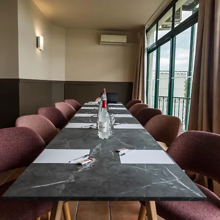 Отель Cote Garonne Le Balcon Des Dames -Hotel Et Restaurant- Tonneins Fauillet Marmande - Panorama Sur Garonne-Climatise- Accueil Velo- Soiree Etape- Chambre Famille- Etape Et Sejour Touristique- 3*