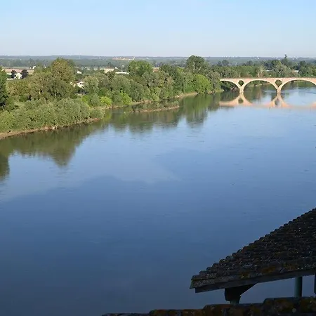 Hotel Cote Garonne Le Balcon Des Dames -Hotel Et Restaurant- Tonneins Fauillet Marmande - Panorama Sur Garonne-Climatise- Accueil Velo- Soiree Etape- Chambre Famille- Etape Et Sejour Touristique- 3*