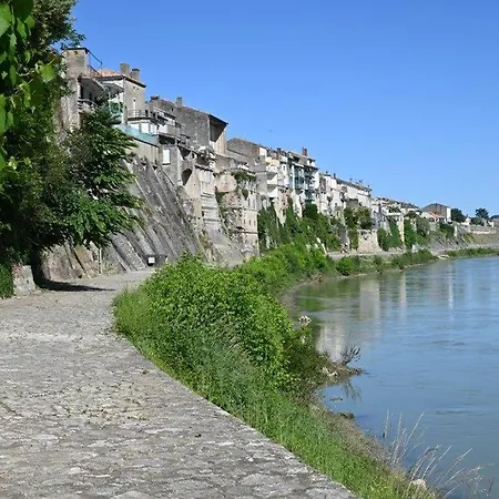 Hotel Cote Garonne Le Balcon Des Dames -Hotel Et Restaurant- Tonneins Fauillet Marmande - Panorama Sur Garonne-Climatise- Accueil Velo- Soiree Etape- Chambre Famille- Etape Et Sejour Touristique- Tonneins