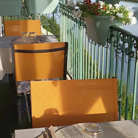 Cote Garonne Le Balcon Des Dames -Hotel Et Restaurant- Tonneins Fauillet Marmande - Panorama Sur Garonne-Climatise- Accueil Velo-Canal Et Vallee Du Lot -Soiree Etape- Sejour Touristique- ホテル Tonneins