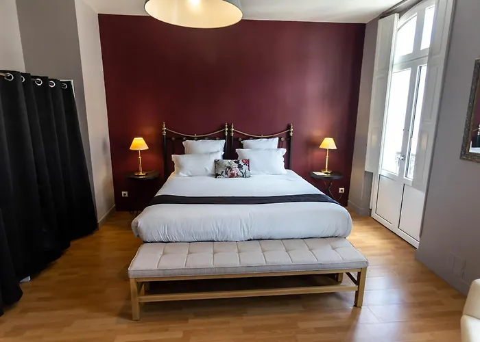 Cote Garonne Le Balcon Des Dames -hotel Et Restaurant- Fauillet Marmande - Vue Panoramique Bord De Garonne Climatisees Szálloda Tonneins