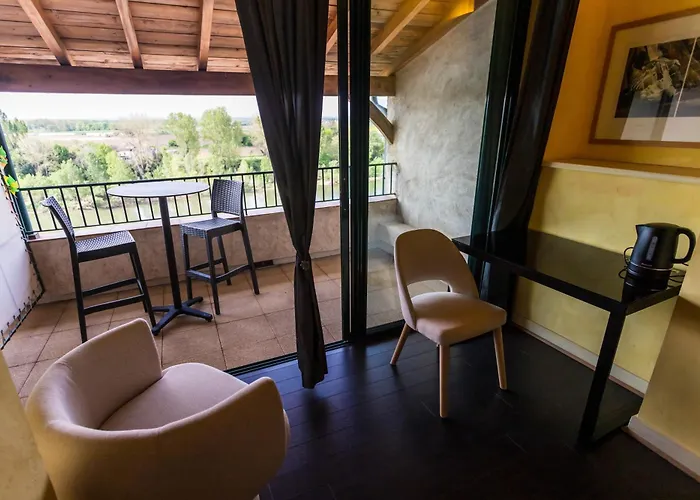 Cote Garonne Le Balcon Des Dames -hotel Et Restaurant- Fauillet Marmande - Vue Panoramique Bord De Garonne Climatisees 3*